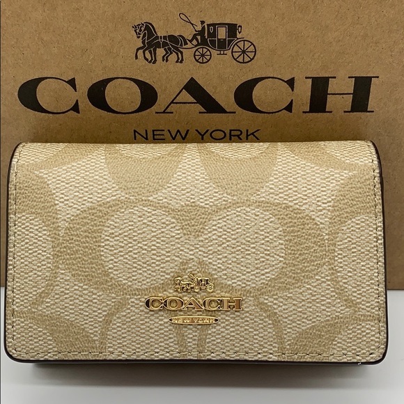 COACH Five Ring Key Case In Signature Canvas - Picture 2 of 16